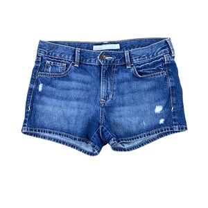 Woman’s Old Navy distressed jean shorts size 8